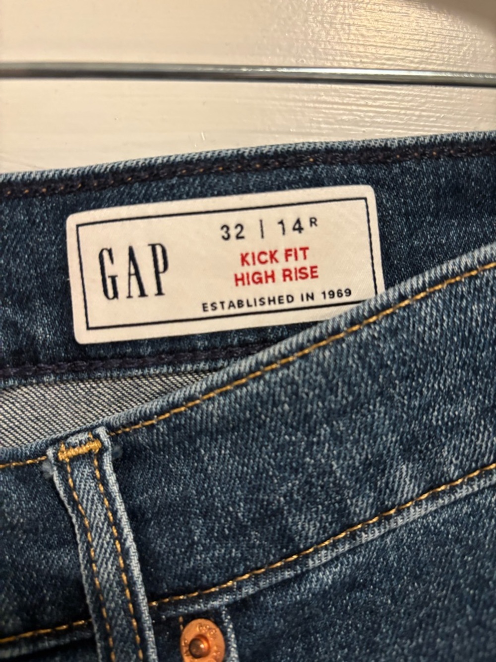 GAP High Rise Kick Fit Jeans - Picture 4 of 6
